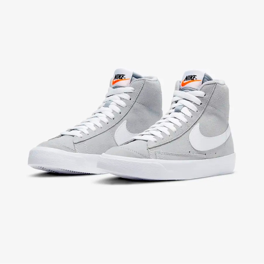 Nike Blazer Mid '77 Suede
Only worn 3 times.